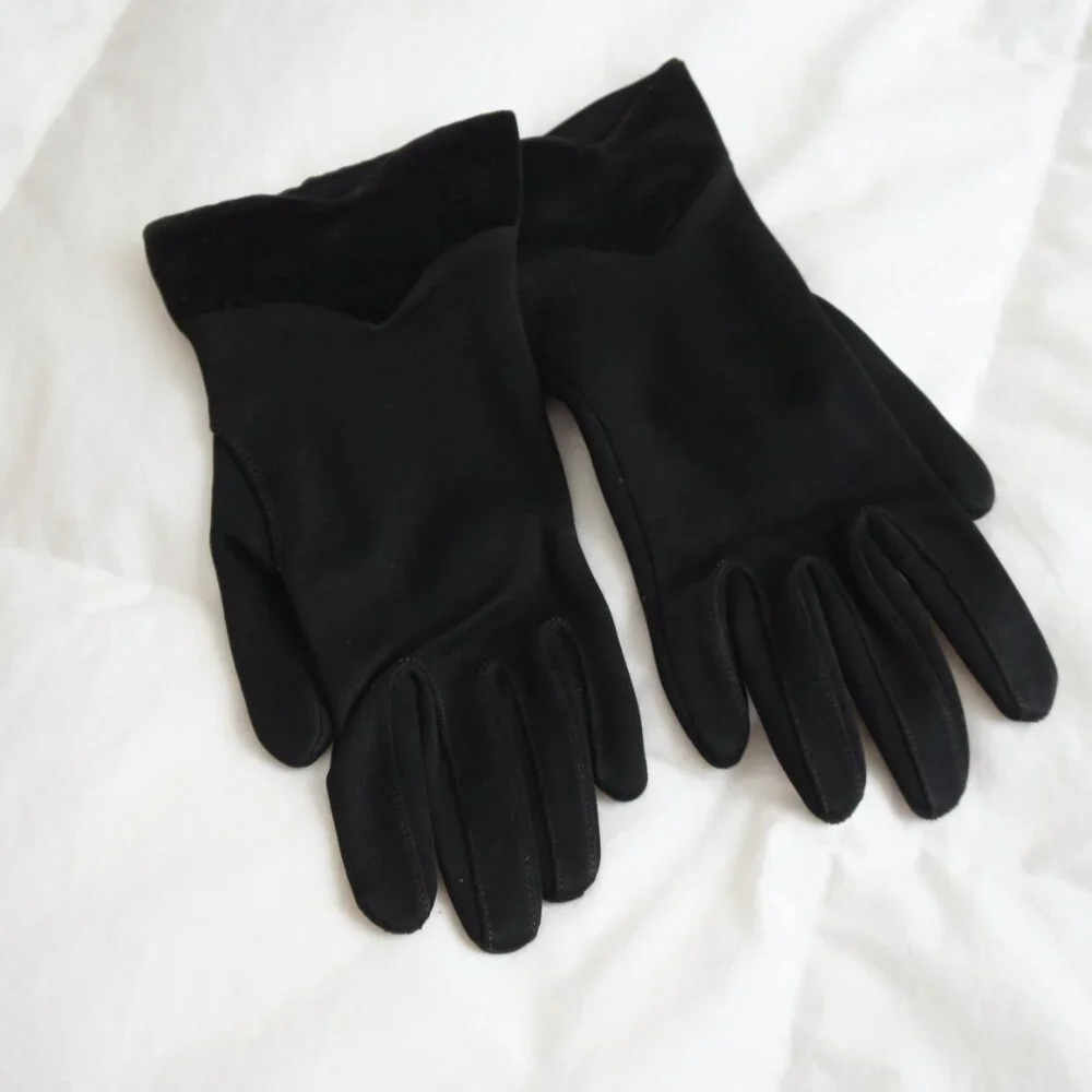 Black Vintage Gloves With Pointed Velvet Cuffs Size Medium